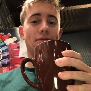 Meet your Posher, Ethan